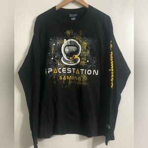 Champion men’s long sleeves shirt space station gaming graphic crewneck black. L